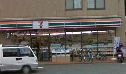 コンビニ　セブンイレブン（コンビニ）まで800m