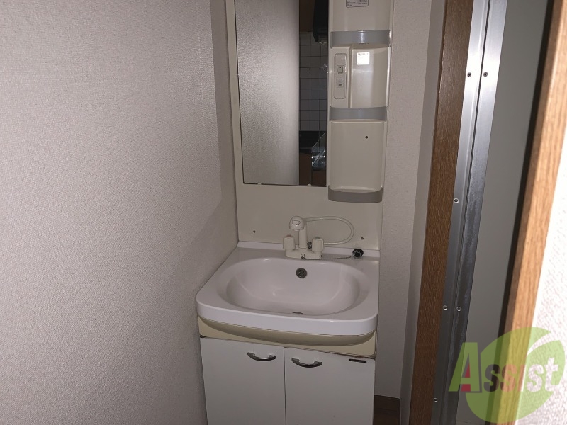 洗面設備　洗面台は独立洗面台になります。毎日の暮らしが快適になりますね