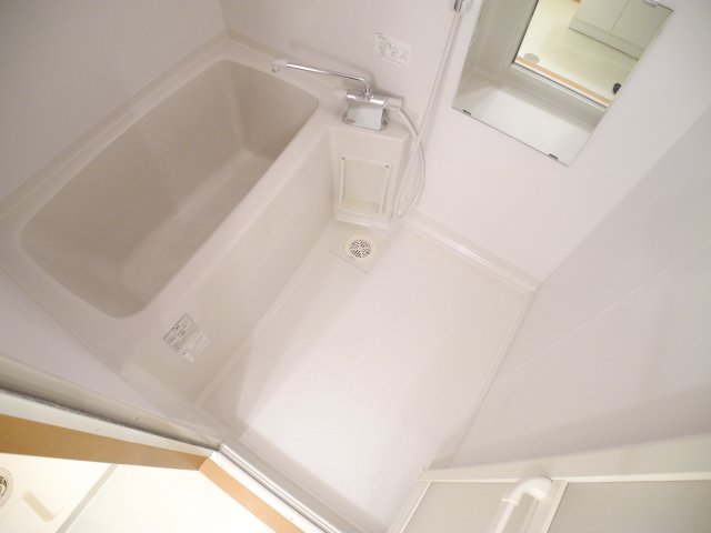 バス・シャワールーム　※室内画像は別号室のもの