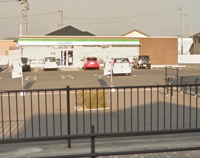 コンビニ　ファミリーマート 諫早真津山店（コンビニ）まで424m