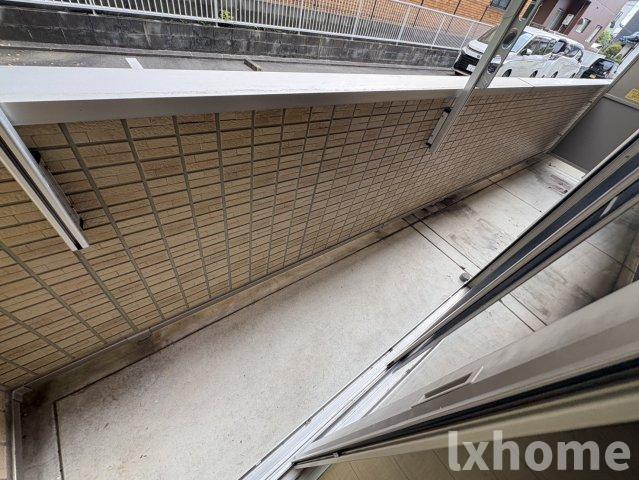 バルコニー　バルコニーからの眺めを楽しみながら食事をしませんか