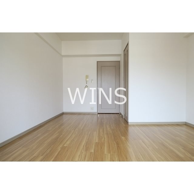 居室・リビング　※別部屋参考写真です。