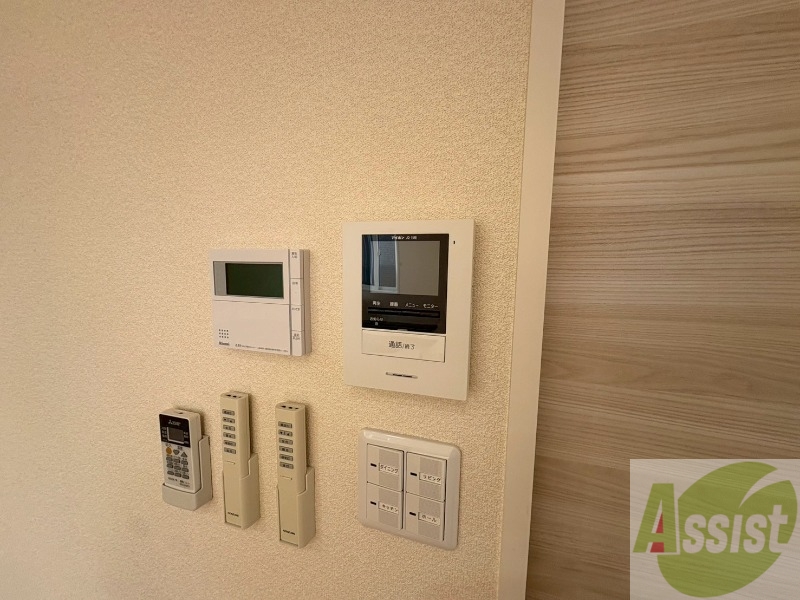 セキュリティ　ＴＶモニター付インターホンです。来客者の顔が見えるので安心！