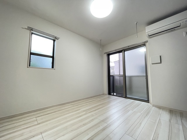 居室・リビング　別部屋参考写真です