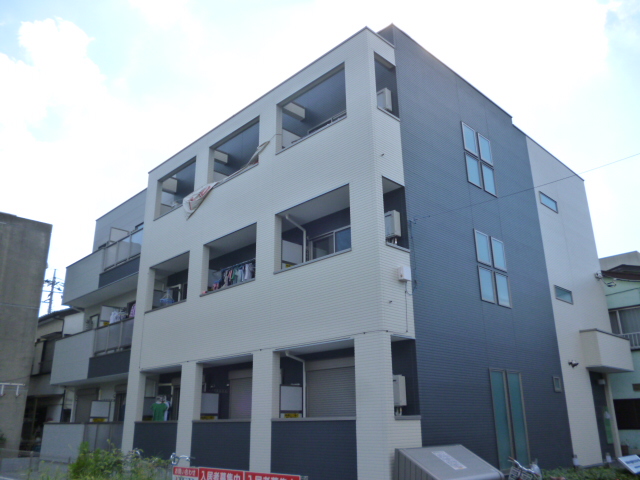 建物外観　マンションタイプのお洒落な外観