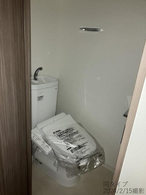 トイレ　※写真は同タイプ住戸です。