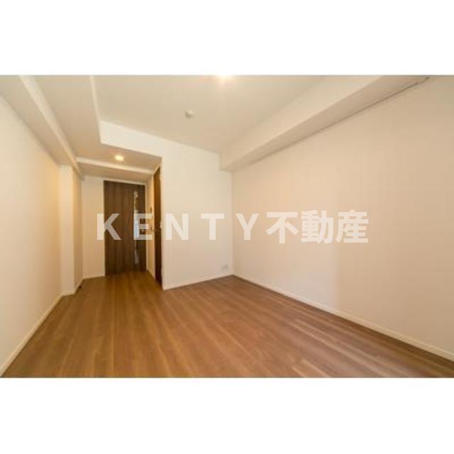 その他部屋・スペース　開放的な寝室です