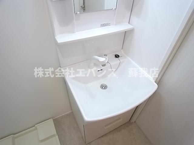 洗面設備　独立洗面化粧台付き