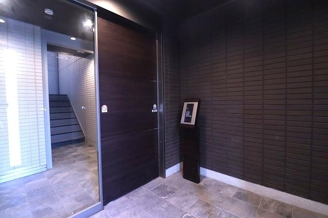 エントランス　オートロックエントランス