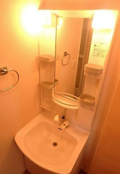 洗面設備　別部屋の画像を使用しております。
