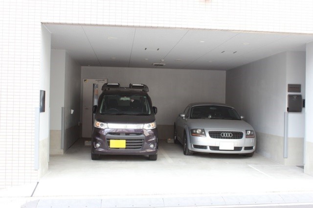 駐車場　駐車場
