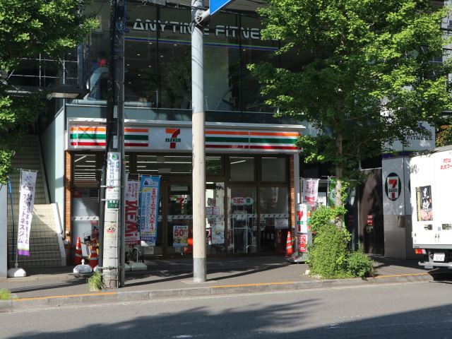 その他　セブンイレブン（その他）まで450m