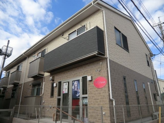 建物外観　２００９年築　駅徒歩９分の１ＬＤＫ