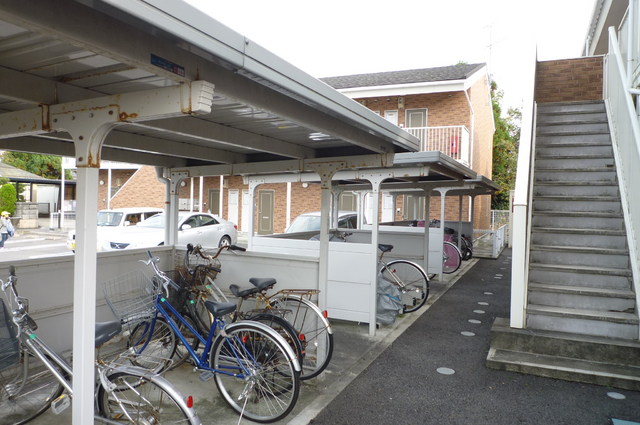 その他共有部分　屋根つきの駐輪場が嬉しい★