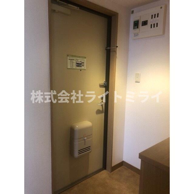 玄関　?
