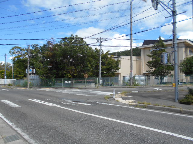 小学校　松本市立並柳小学校（小学校）まで398m