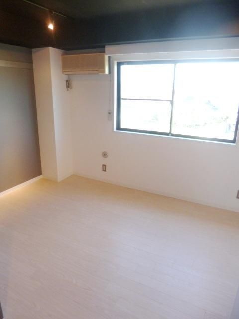 居室・リビング　★日当り良好なお部屋です★