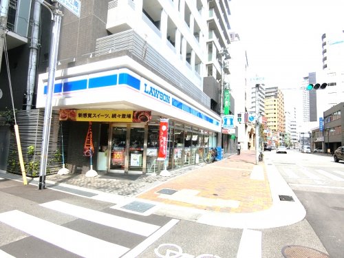 コンビニ　ローソン神戸元町五丁目店（コンビニ）まで194m