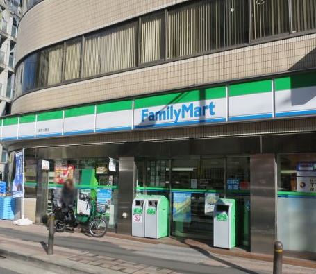 コンビニ　ファミリーマート麻布十番店（コンビニ）まで184m