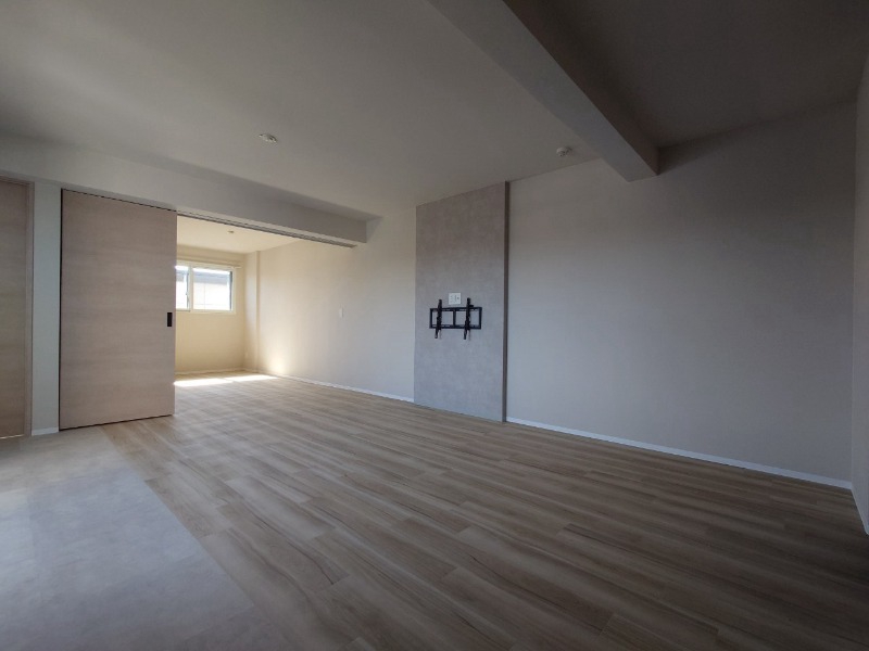 居室・リビング　広くてキレイなお部屋が広がっていて、充実した生活が送れそう。