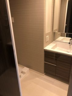 洗面設備　同マンション別部屋参照。