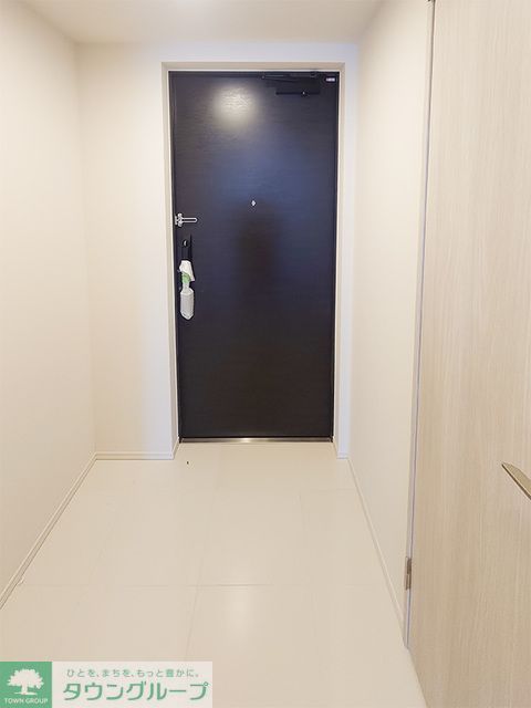 玄関　※写真は同タイプ住戸です。