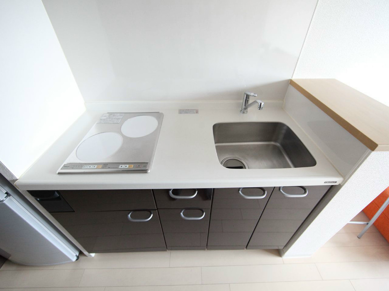 キッチン　システムキッチン（IH2口）冷蔵庫・レンジ等ご用意できます
