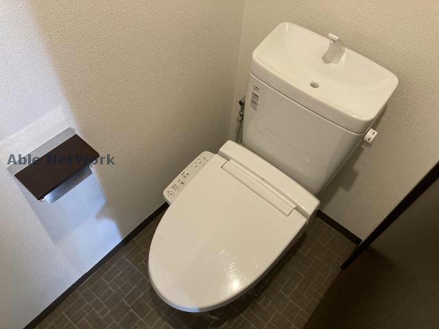 トイレ　※同物件別部屋の写真となります。