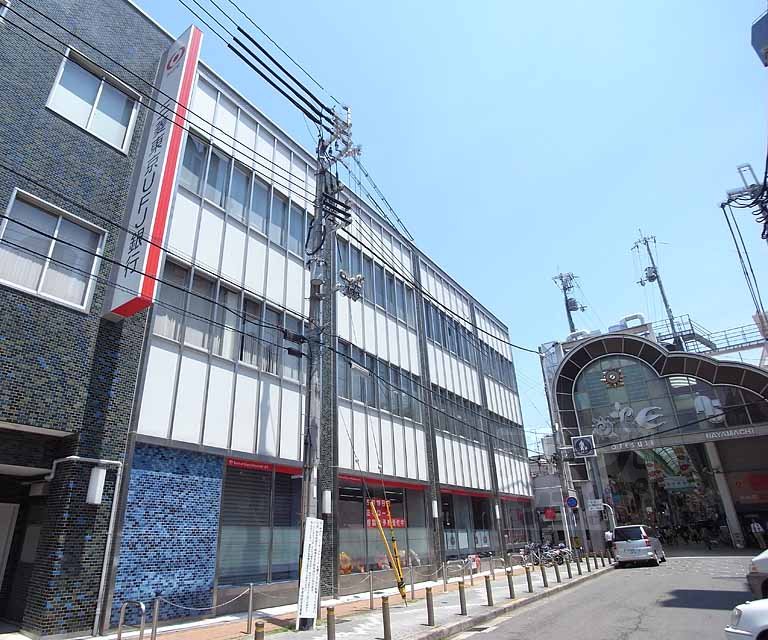 銀行　東京三菱ＵＦＪ銀行 伏見支店（銀行）まで240m