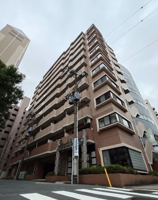 建物外観　オートロック完備