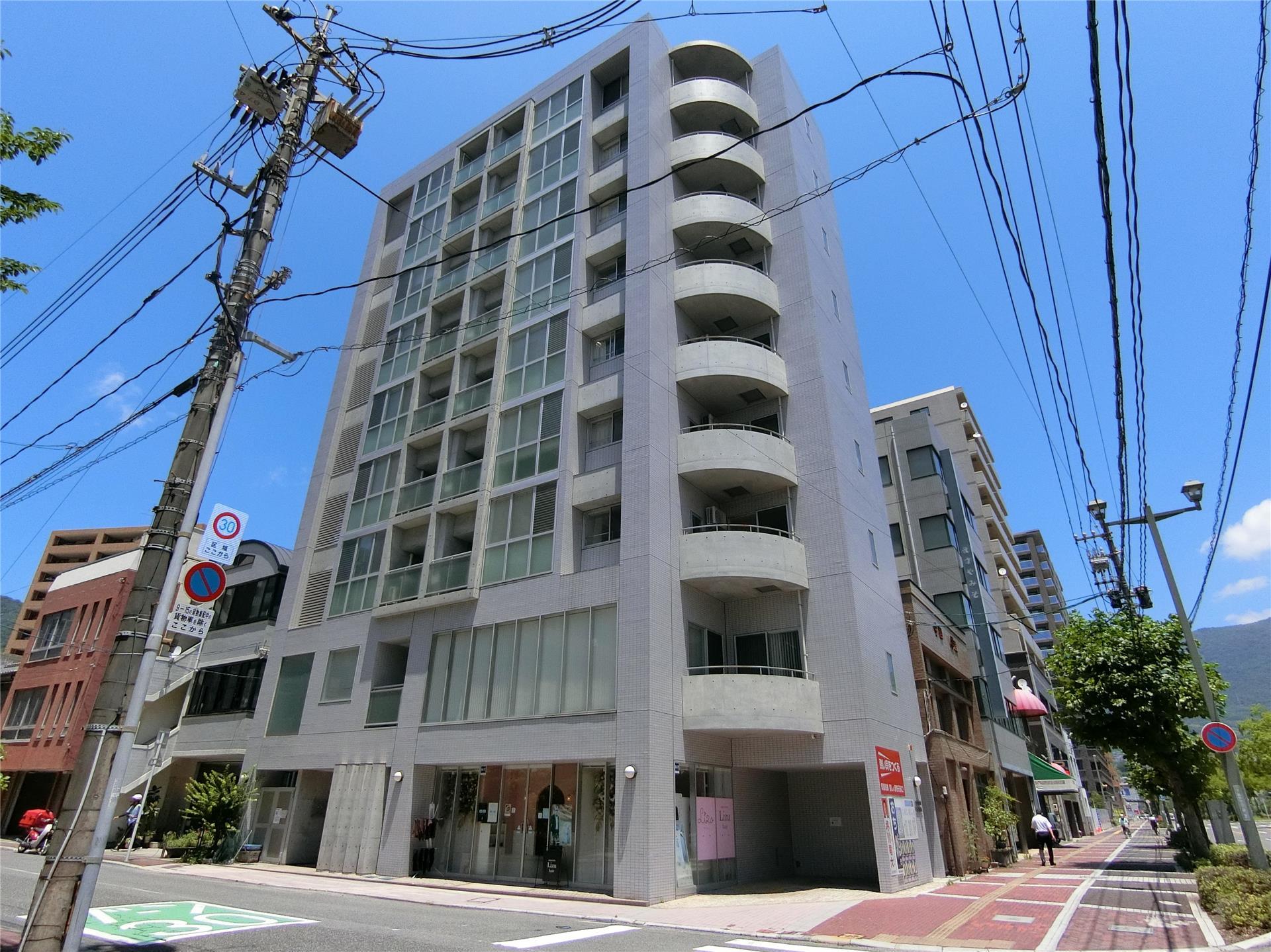 建物外観　2009年築　ルミエール西中央