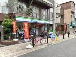 コンビニ　ファミリーマート土居駅前店（コンビニ）まで285m