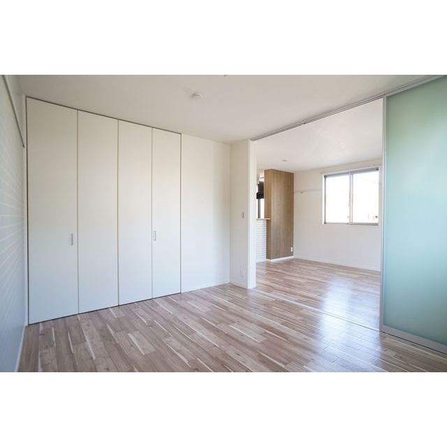 その他部屋・スペース　扉を開ければリビングと一体に