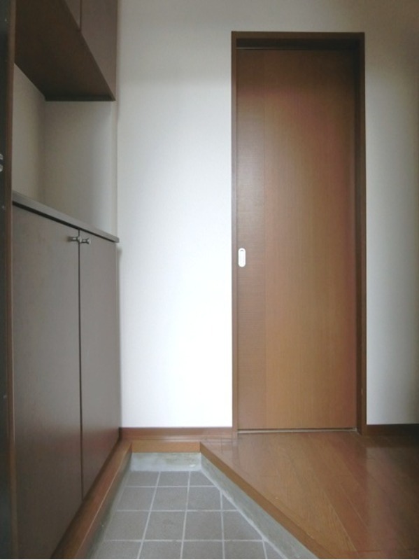 玄関　図面と現状に相違がある場合には現状を優先