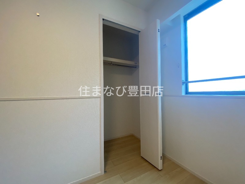 収納　同型完成モデル（反転）