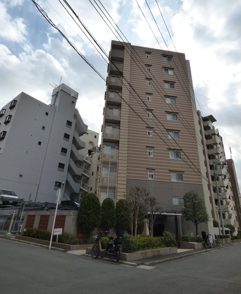 建物外観　オートロック完備