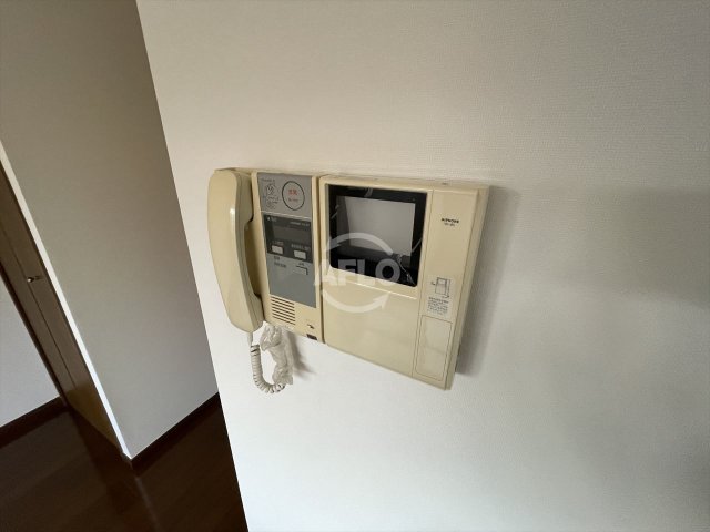 セキュリティ　プレサンス大手前パークサイド　TV付きインターホン