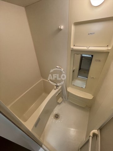 バス・シャワールーム　プレサンス大手前パークサイド　浴室