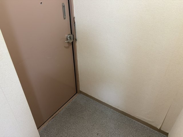 京王線 代田橋駅 徒歩4分 7階建 築52年の玄関写真