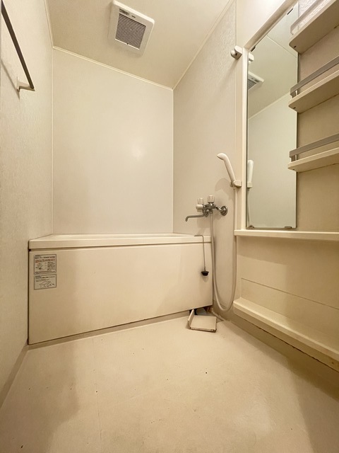 バス・シャワールーム　別部屋参考写真／１０３号室を利用中※現況優先