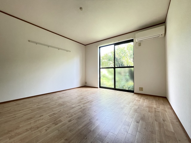 居室・リビング　別部屋参考写真／１０３号室を利用中※現況優先