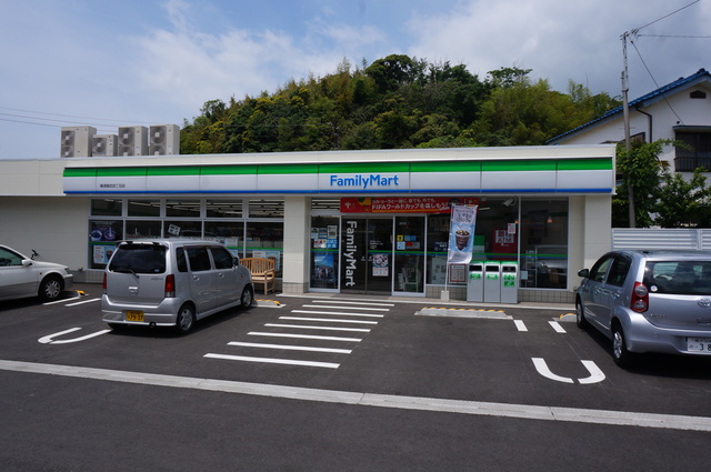 コンビニ　ファミリーマート横須賀武四丁目店（コンビニ）まで730m