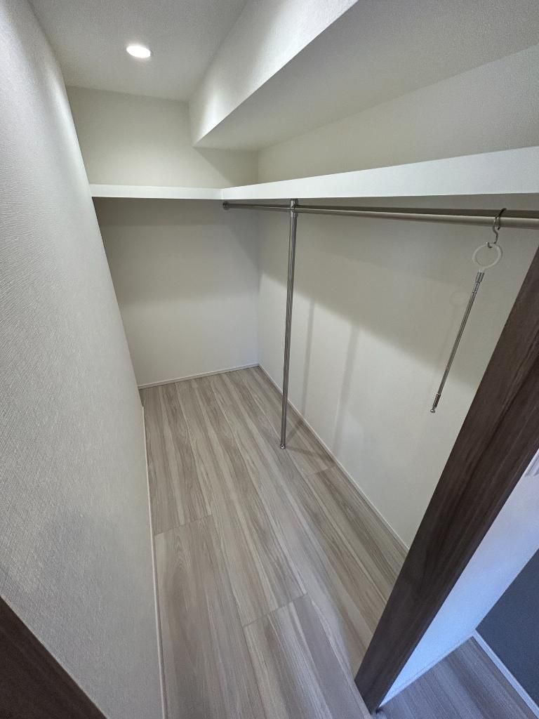 収納　写真は同タイプ住居です。