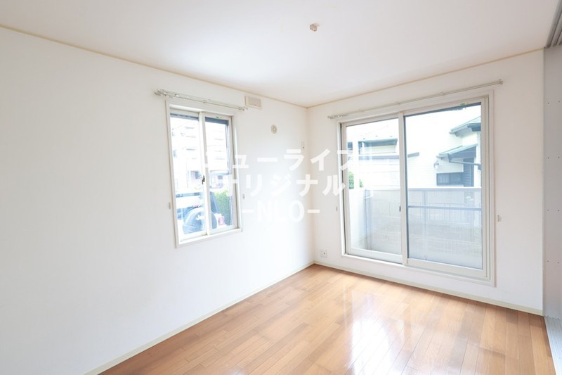 その他部屋・スペース　角部屋につき2面採光です※別室参照、現況を優先致します。