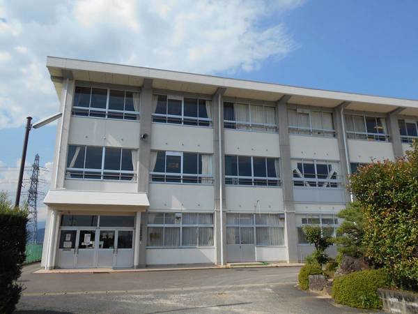 小学校　下有知小学校（小学校）まで400m
