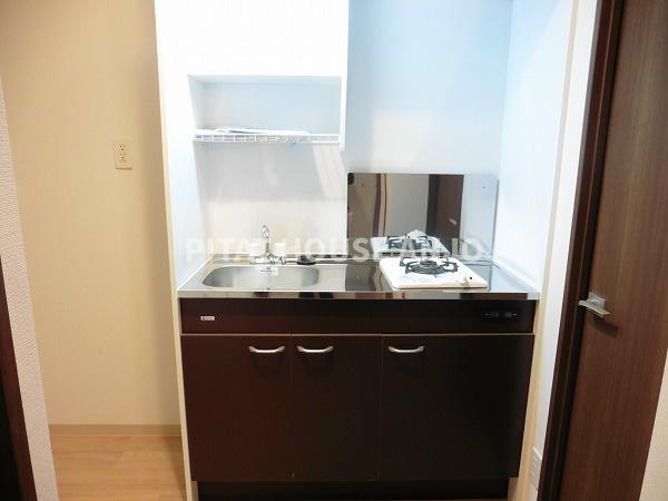 キッチン　同物件別部屋