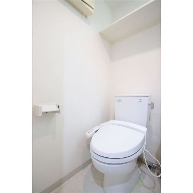 ＪＲ総武線 船橋駅 徒歩4分 9階建 築20年のトイレ写真