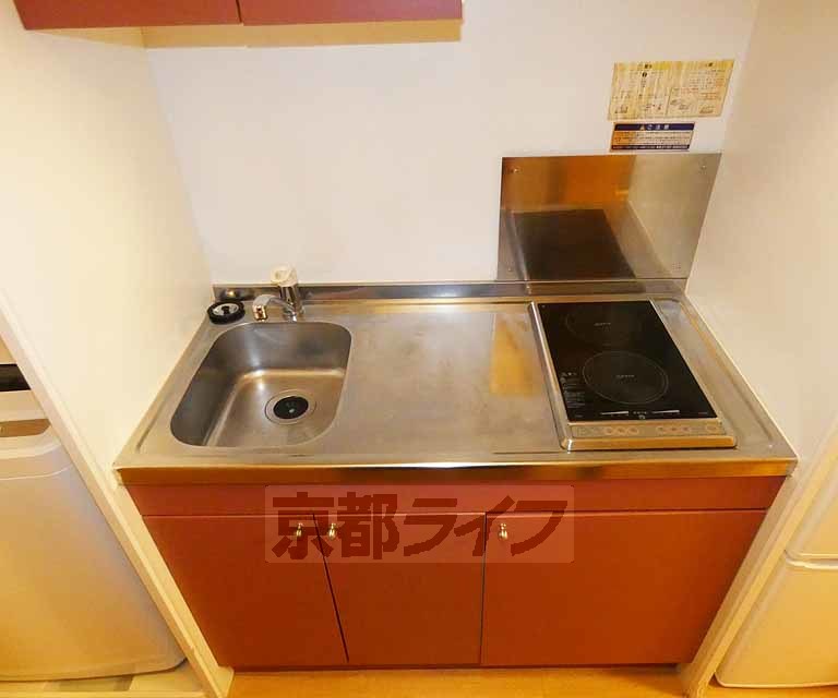 京阪本線 鳥羽街道駅 徒歩6分 2階建 築20年のキッチン写真