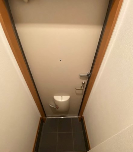 本山北町ハイツの玄関写真