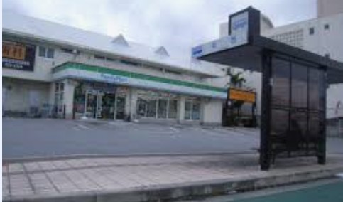 コンビニ　沖縄ファミリーマート 宮城一丁目店（コンビニ）まで428m